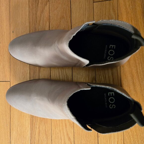 EOS Gaid Ankle Boots - Picture 6 of 6